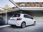Toyota Auris HSD 2010 года